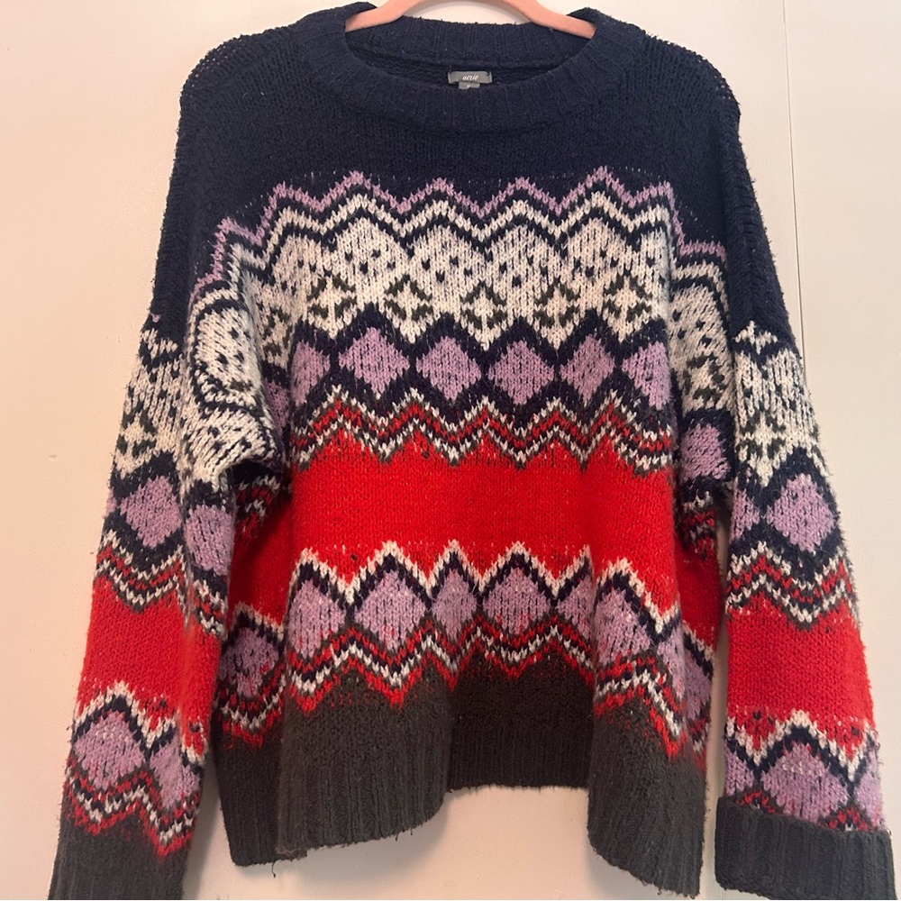 Aerie Red and Purple Crew Neck Sweater with Classic Patterns
